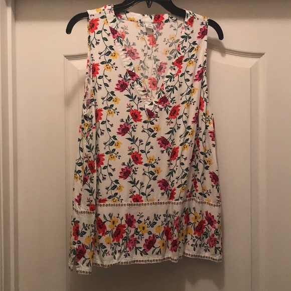 Old Navy sleeveless floral top - Picture 1 of 4